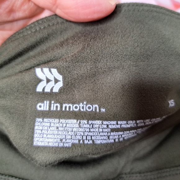 NWT All In Motion Simplicity Twist High Rise Leggings in Olive Green - Picture 10 of 10